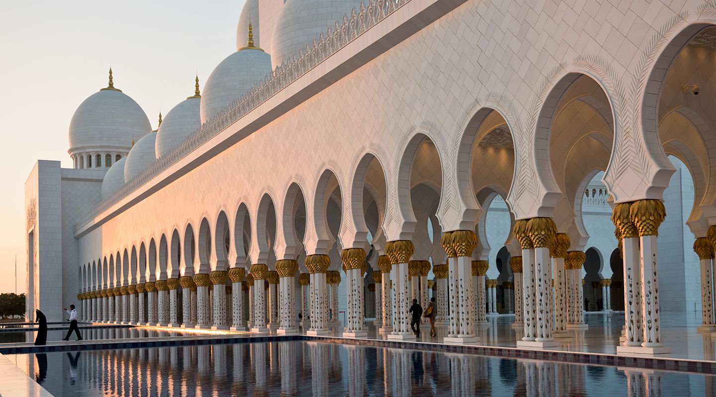 Sheikh Zayed Grand Mosque at sunset